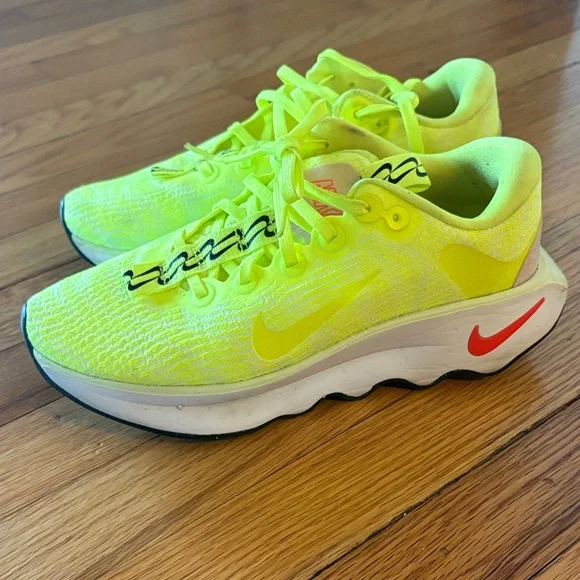 Nike Motiva Women's Cushioned Walking Shoes size 8.5 - Picture 1 of 6